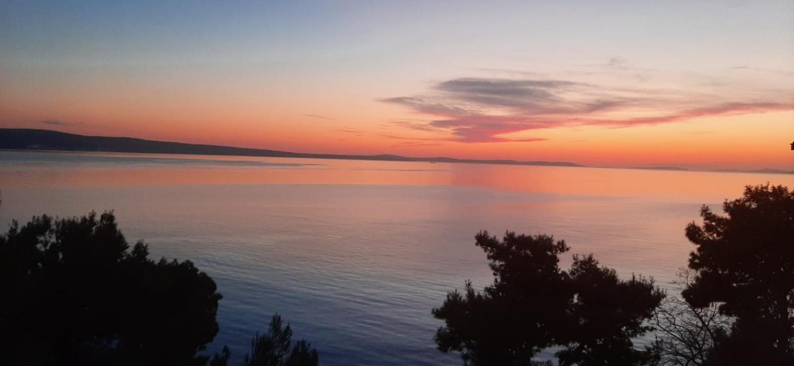 Sunrise Vid Appartement Dugi Rat Buitenkant foto