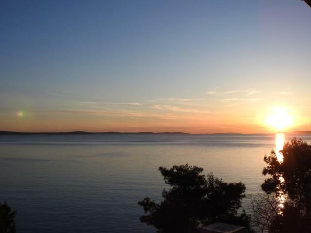 Sunrise Vid Appartement Dugi Rat Buitenkant foto
